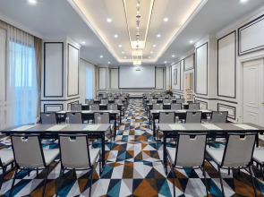 Отель Melia Vinpearl Nha Trang Empire