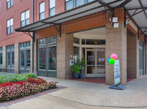 Apts At 41St By Namastay