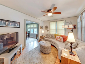 Lake Geneva Family Gem w/ Fenced Dog Run!