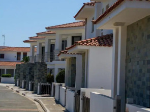 Atlantis Gardens Apartments & Villas