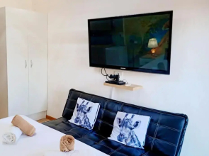Queensburgh B&B or Self Catering
