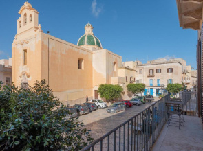 Agora di Favignana - Affittacamere Piazza Madrice