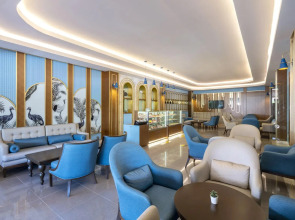 Hotel Orange Palace Side