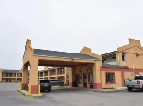 Delux Inn