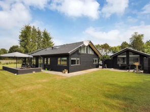 "Etly" - 45km from the sea in The Liim Fiord