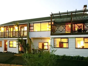 Clovelly Lodge Guest Apartments