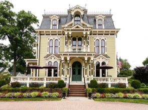 Silas W Robbins House Bed & Breakfast