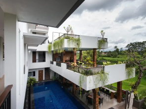 Puri Padma Hotel