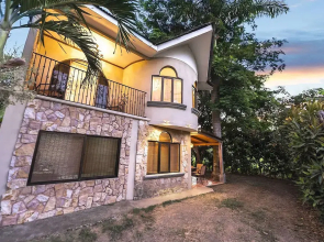 Pura Vida House Cabo Blanco