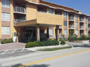 Sea Spray Inn & Beach Resort