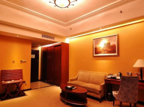 Yuexiu Hotel Guangzhou,Curio Collection by Hilton-Free shuttle between hotel and Exhibition Center during Canton Fair & Exhibitor Registration Counter