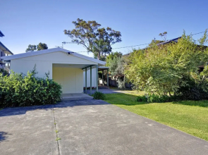 Sandy Shores, 18 Corlette Point Road