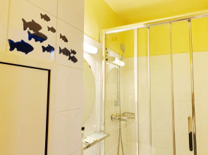 Отель Bellevue Paris Montmartre