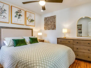 Chic Indianapolis Home w/ Patio < 2 Mi to Downtown