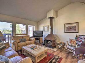 Cozy Pagosa Condo: Stunning Mountain & Lake Views!