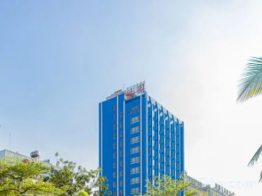 Yiyuan Lanbao Hotel Lingshui