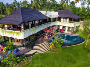 Villa Delmara At Balian Beach