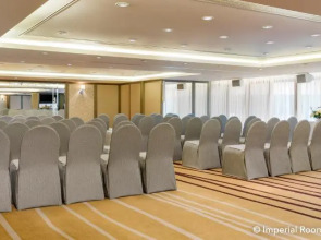 The Royal Pacific Hotel & Towers