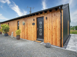 The Shed - 1 Bedroom - Cosheston