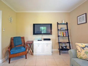 Paradise Beach - West 2414