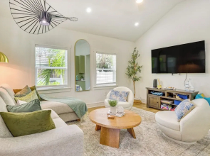 Heated Pool, Mini Golf & Cabana: Bradenton Retreat