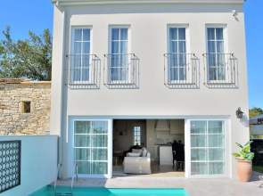 Sunlit Villa in Buje With Swimming Pool