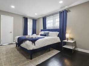 Charming Retreat In The Heart Of Des Plaines 3 Bedroom Residence by RedAwning