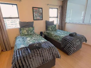 Luxurious 2-Bedroom Oasis in the Heart of Sandton