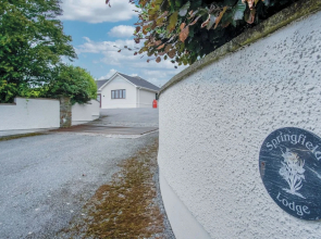 Springfield Lodge - 3 Bedroom Home - Princes Gate