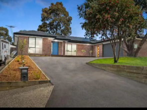 Luxurious 5 bedroom Villa with hot tub & much more