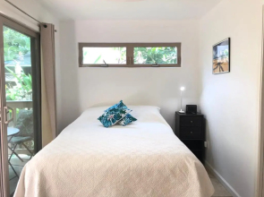Beach Side Studio by Shark's Cove