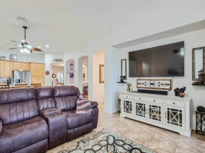 Heated Pool, Gas Grill & Yard: Phoenix Retreat!