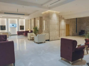 Taj Park Hotel