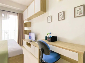 Modern Look and Restful Studio Apartment Springwood Residence Tangerang
