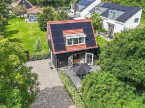 Detached Retreat in Zoutelande Near Beaches