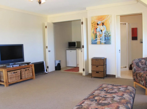 Tudor Manor Bed & Breakfast