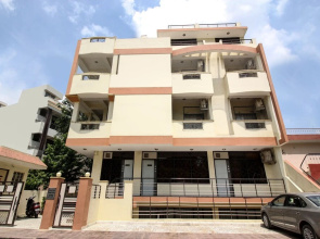 OYO Home 18384 Fabulous Stay