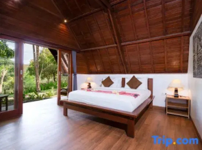 Tahoma Tanjung Lima Labuan Bajo Villa by ABM
