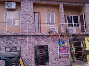 Goroomgo Rail View Guest House Puri