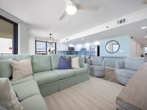 Phoenix Vi 6601 3 Bedroom Condo
