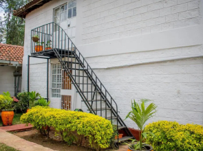 Arabella Suites - Karen