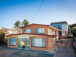 Beach Shack on Beach St Couples Retreat