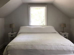 The Woodstock Inn on the Millstream