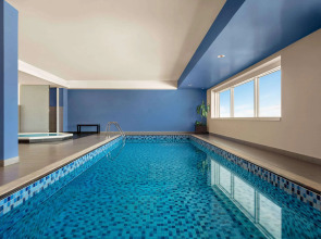 Ramada Plaza by Wyndham Dubai Deira