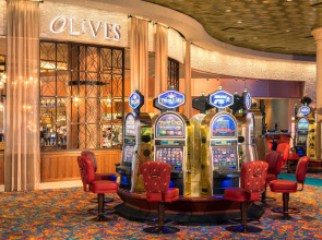 Harborside Resort & Vacation Rentals at Atlantis