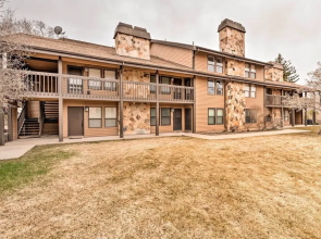 Chic Eden Condo w/ Pool Access < 5 Mi to Ski!