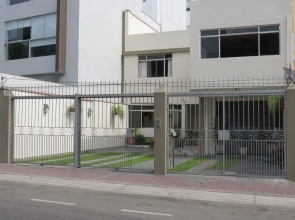 Miraflores Inn