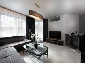 Small Venice Apartments