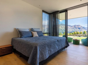 Ridgecrest - Lake Views - Sleeps 12