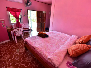 Lanta Danai Guesthouse